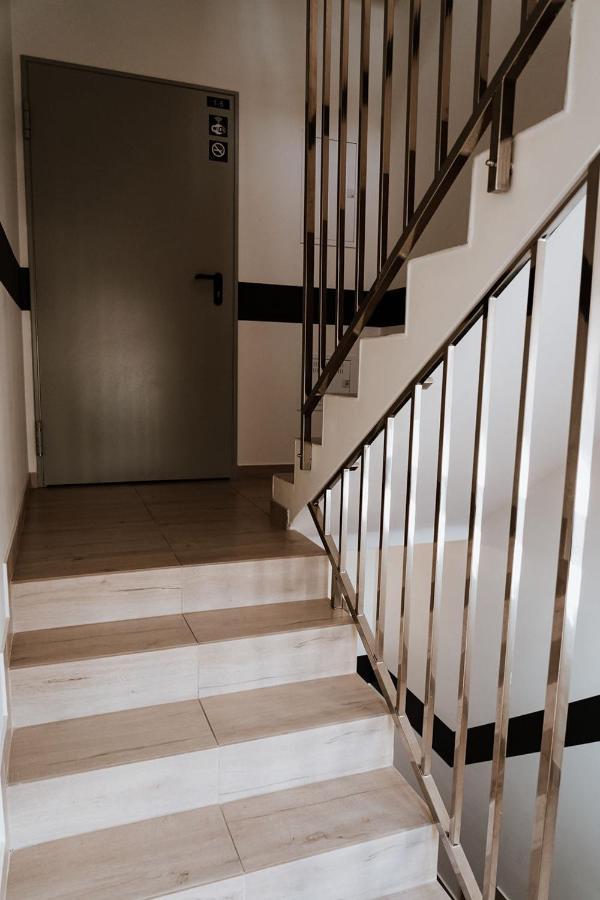 Noclegi Przy Stacji Nowy Dwor Mazowiecki Exterior photo