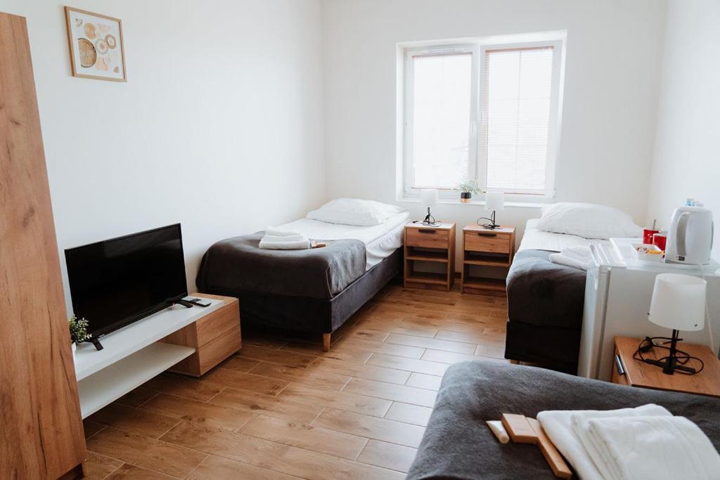 Noclegi Przy Stacji Nowy Dwor Mazowiecki Exterior photo