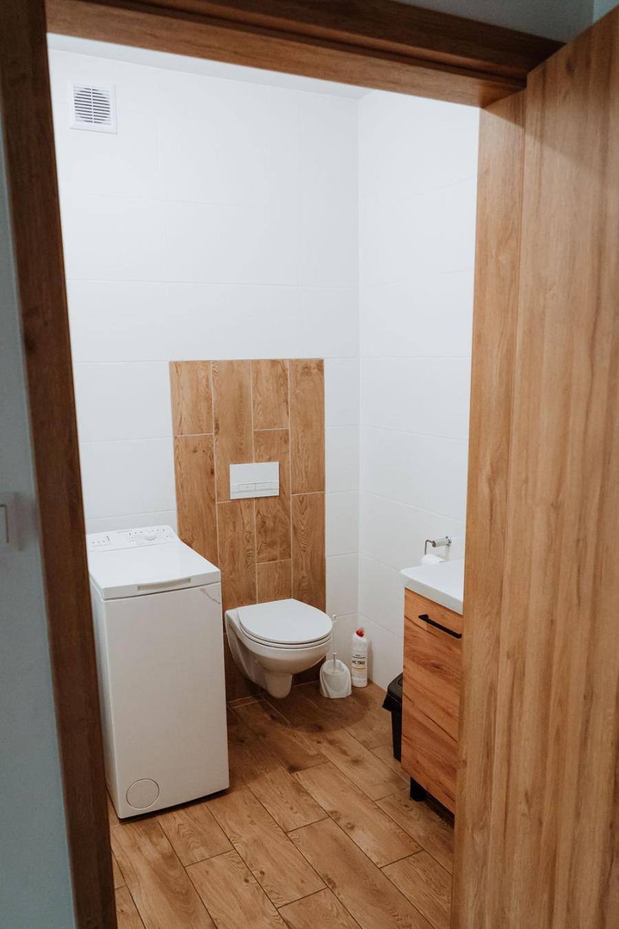 Noclegi Przy Stacji Nowy Dwor Mazowiecki Exterior photo